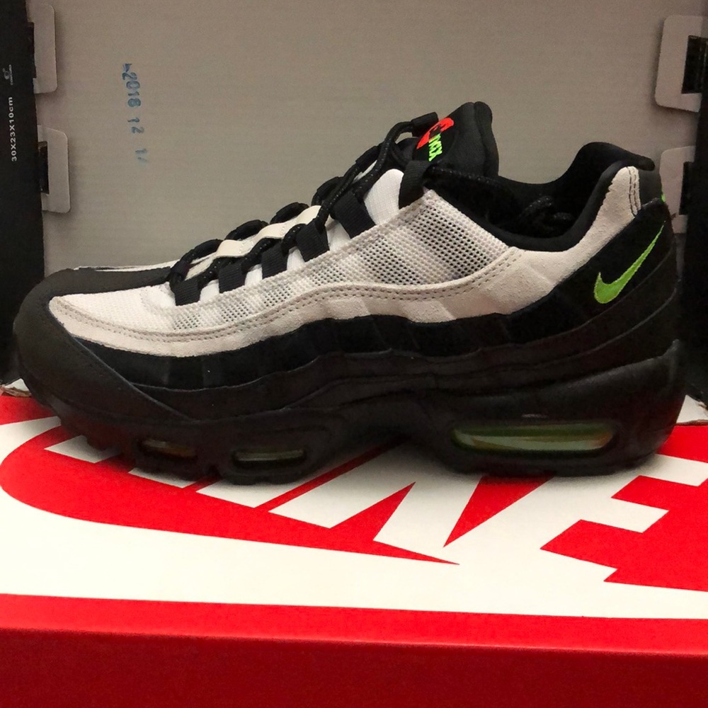 Nike men sneakers